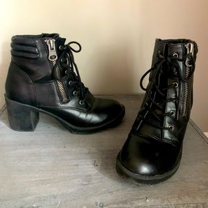Steve Madden combat boots- size 7.5